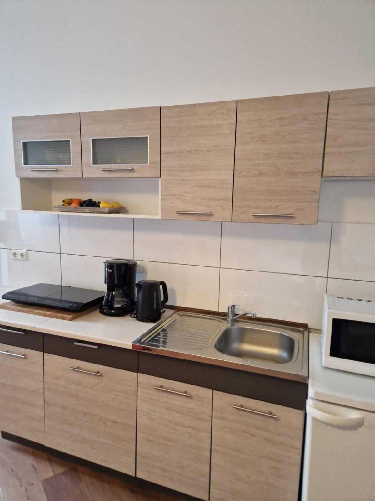 City Studio Apartment For 4, Near Sonnenallee Берлин Экстерьер фото