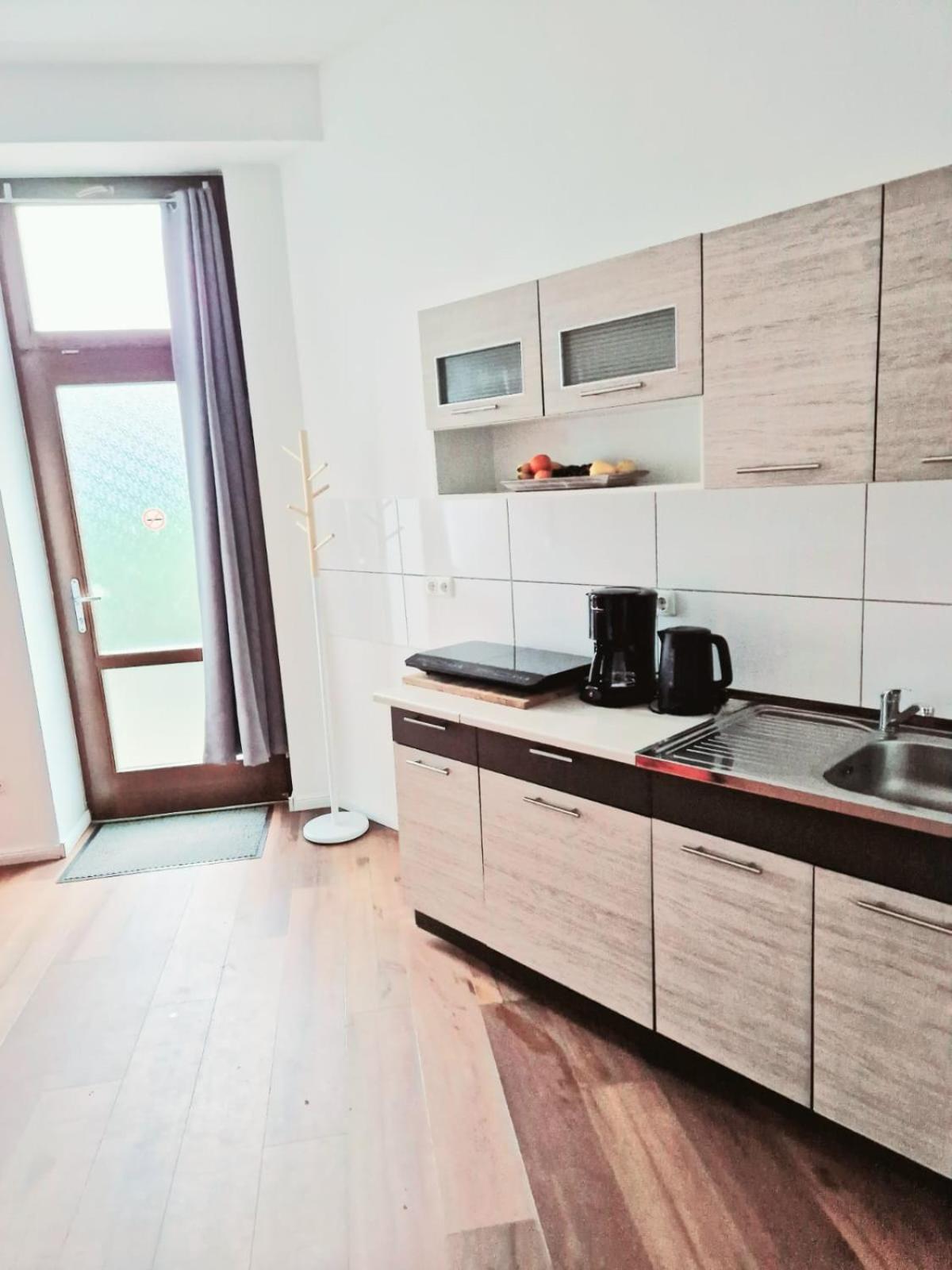 City Studio Apartment For 4, Near Sonnenallee Берлин Экстерьер фото